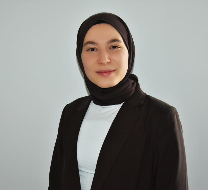 1 photo mihriban ceylan